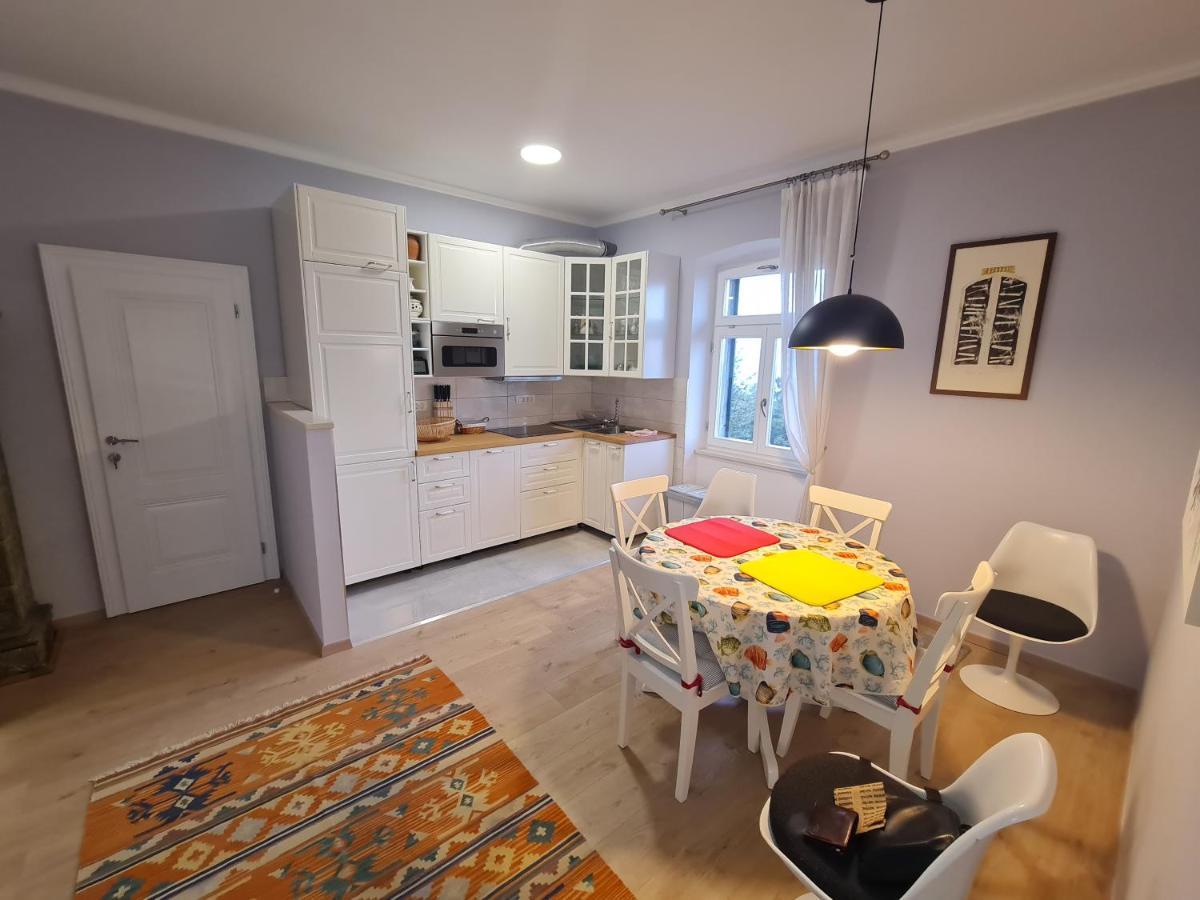 לובראן Villa Jure - Apartment Vlasta מראה חיצוני תמונה